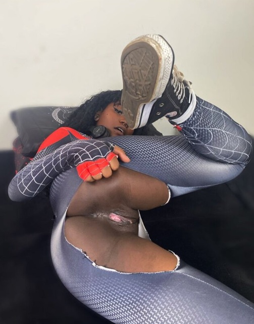 Vazou Africana Safada Masturbando a Buceta deliciosa Vazou Africana Safada Masturbando a Buceta deliciosa 5