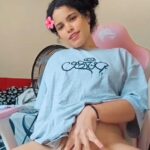 Baixinha Gostosa Alisando A Buceta Raspadinha (1)